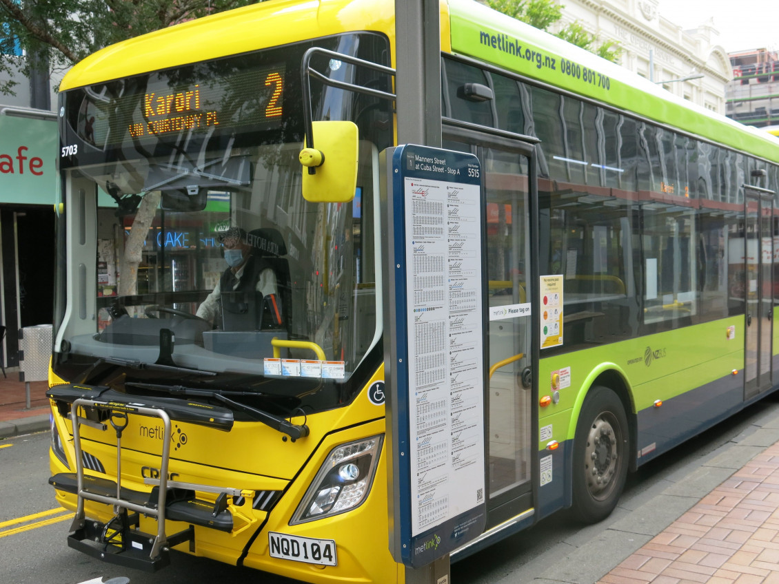 No2 Bus Courtenay Pl