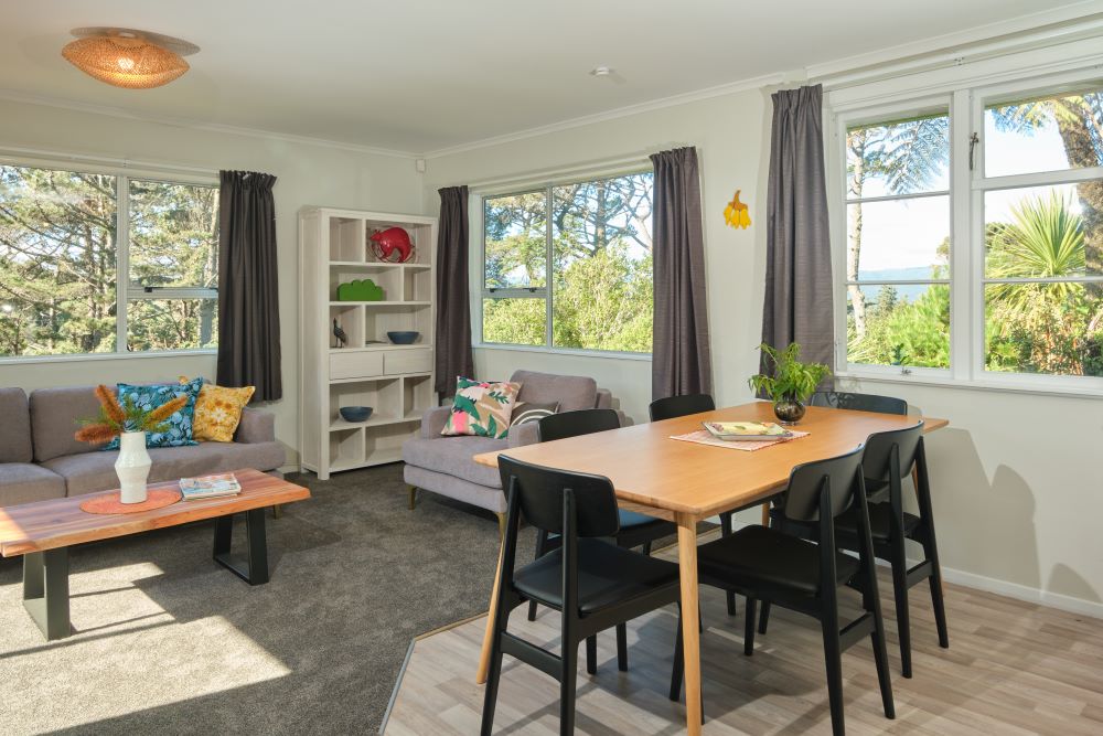 The dining area in Boulder Field House, with a table and six chairs