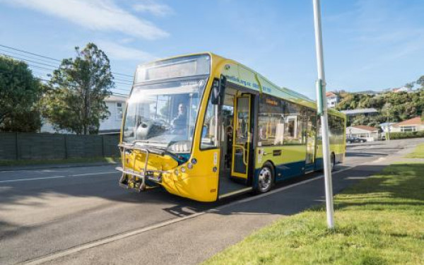 resizedimage500334 MetLink Buses DSC9875 11HRsmall v3