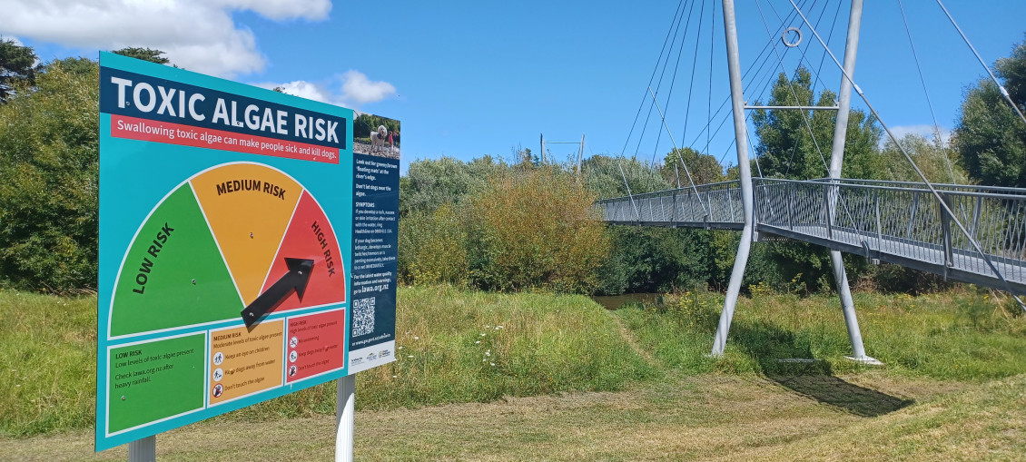 Toxic algae red alert at Jim Cooke Park